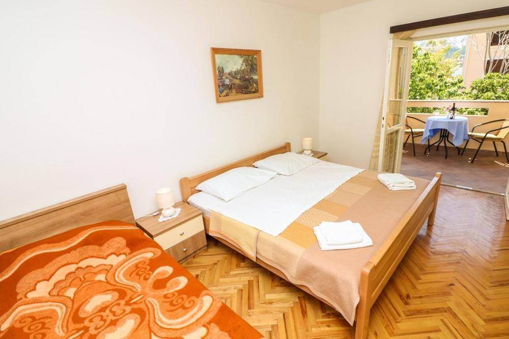 Double Rooms Tomica 2 With Balcony Baška Exteriér fotografie