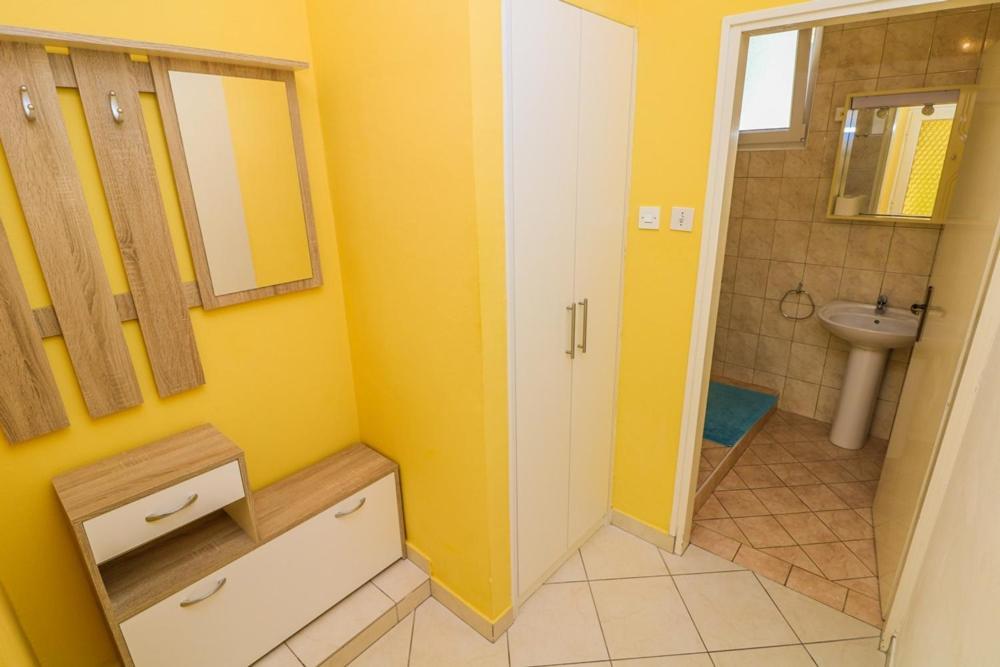 Double Rooms Tomica 2 With Balcony Baška Exteriér fotografie