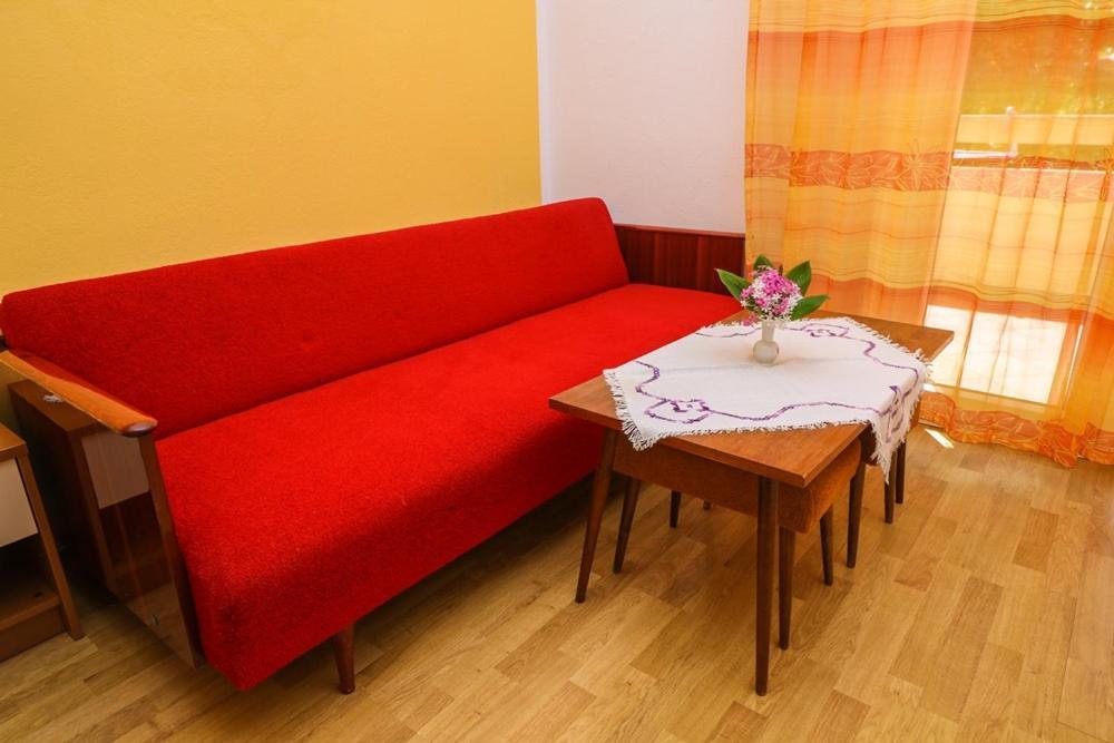 Double Rooms Tomica 2 With Balcony Baška Exteriér fotografie