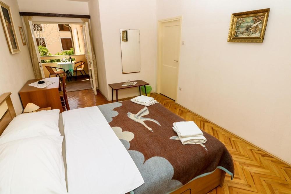 Double Rooms Tomica 2 With Balcony Baška Exteriér fotografie